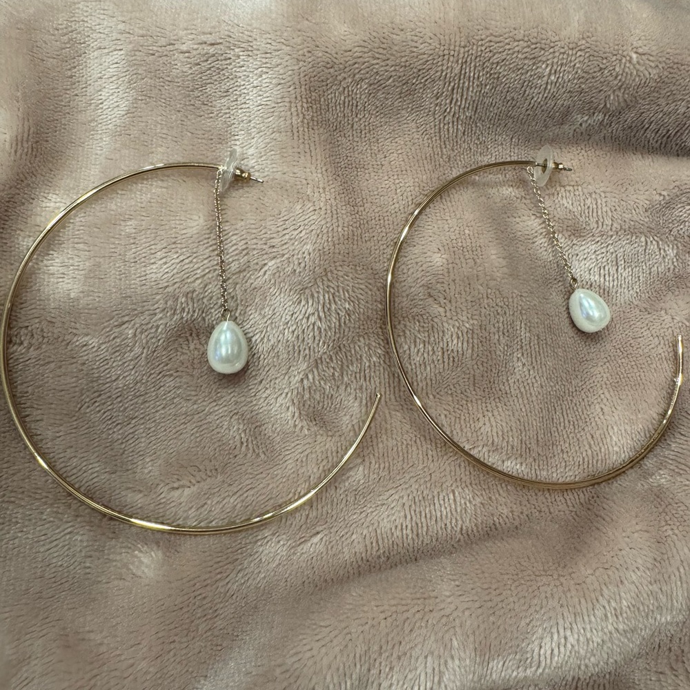 3.5 inch hoop earrings gold tone with pearl